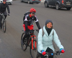 &quot;Теплее, чем в маршрутке&quot;, - киевлянка рассказала, как ездила на велосипеде в 20-градусный мороз