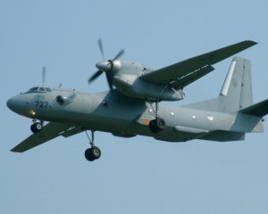 Український військовий літак АН-32 зробив &quot;мертву петлю&quot;