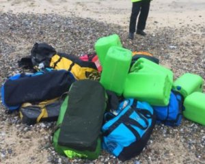 На пляже нашли сумки с наркотиками стоимостью 59 млн евро
