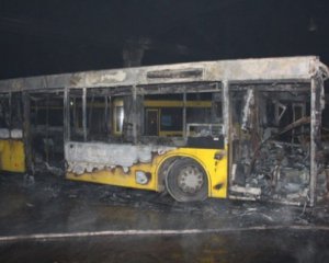 У Києві згоріло 6 автобусів