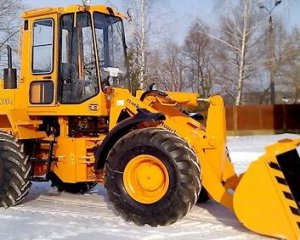 Водій трактора заживо поховав хлопчика під купою снігу