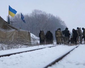 Гройсман пов&#039;язав блокаду Донбасу з погіршенням обороноздатності країни