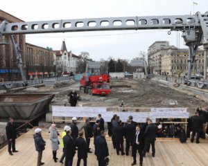 На строительство метро государство берет €300 млн кредита