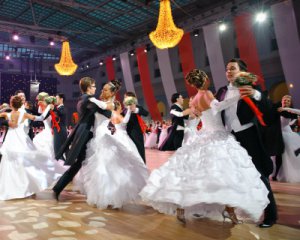 В России запретили танцевать вальс