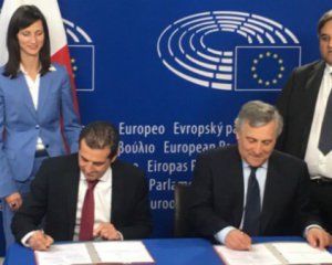 ЕС официально дал Грузии безвиз