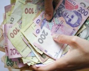 На соцвиплати чекають до чотирьох місяців