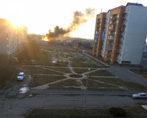 Боевики открыли огонь по Ясиноватой, попали в жилые дома