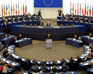 У четвер Європарламент розгляне безвіз для України