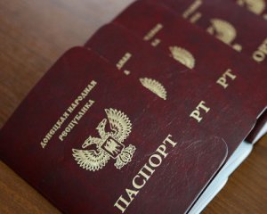 Российские банки не признают паспорта ЛНР и ДНР, несмотря на указ Путина