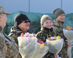 Як бійці привітали жінок з 8 Березня