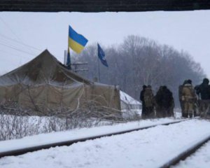 Блокадники відмовилися здавати зброю