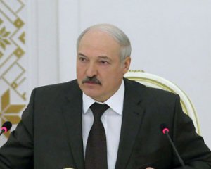 Лукашенко отсрочил налог на &quot;тунеядцев&quot;