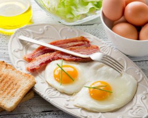 Вчені розповіли, чому шкідливо їсти яєчню