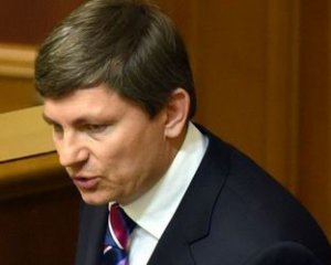 Представник Порошенка відреагував на розгін блокади трьома питаннями