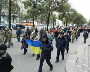 Гимн ОУН может стать маршем украинских военных