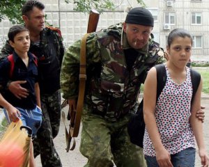 Боевики завезли минометы на территорию школы