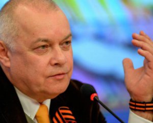 Пропагандиста Киселева обвинили в измене родине