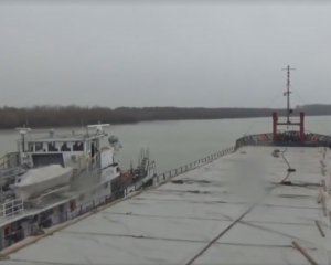 Показали відео затримання іноземного судна, яке заходило в порти анексованого Криму