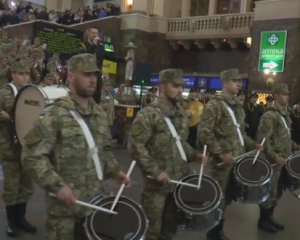 Бійці масово на відео виконали новий марш українського війська