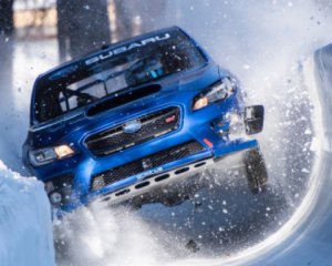 Заряджений Subaru спустили бобслейною трасою