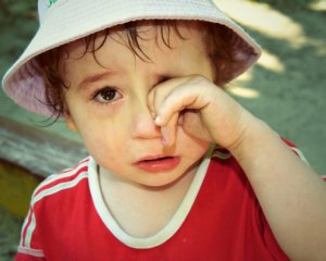 Психолог назвала 5 причин детского плача