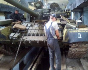 Люди в ДНР отказались ремонтировать танки боевиков
