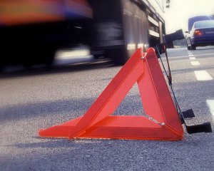 В столице на переходе сбили двух девушек