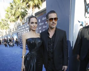 Брэд Питт снова начал общаться с Анджелиной Джоли