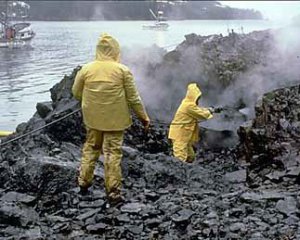 Ошибка капитана повлекла за собой крупнейшую экологическую катастрофу на Аляске