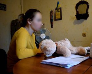 Мать избила 4-летнюю дочь до потери сознания