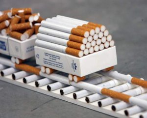 Тютюновий монополіст вивів мільярди і спонсорував бойовиків