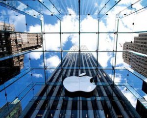 Праздник &quot;яблочников&quot;: 41 год назад Джобс основал компанию Apple