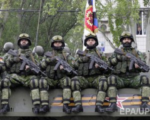 Российские офицеры присваивают деньги боевиков - разведка