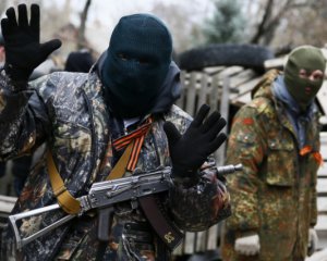 На Донбассе россияне воруют оружие у сепаратистов