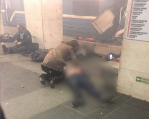 Взрыв в Санкт-Петербурге: силовики предполагают теракт