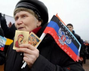 Жінка, яка лаяла ЗСУ, приїхала в Україну оформлювати пенсію