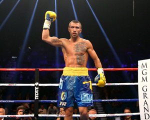 Ломаченко попросил болельщиков поставить будильник на пять утра