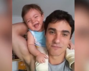 Як мережу розсмішили веселий тато і його малюк