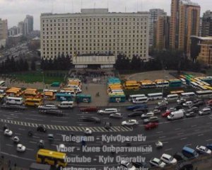 Жертви чи співучасники: у Києві продовжується пікет перевізників