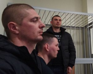 Подозреваемого в убийствах экс-"беркутовца" отпустил суд