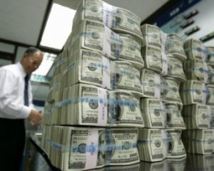 Доллар порадовал украинцев перед выходными