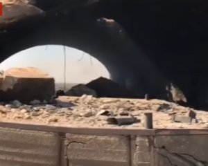 Появилось видео последствий ракетного удара по базе "Шайрат" в Сирии