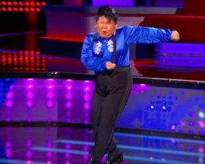 Мережу підірвали запальні танці 10-річного китайця