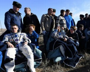 Астронавты вернулись на Землю - россияне привезли мощи святого