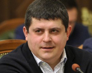 &quot;Народний фронт&quot; вимагає запровадження візового режиму з Росією - Бурбак