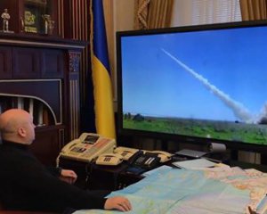 Турчинов показал, как выглядят пуски ракет из командного пункта
