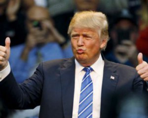 Трамп назвав "приголомшливою" роботу Тіллерсона в Москві
