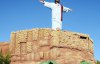 В христианском диснейленде каждый час "воскресает" 12-метровый Иисус