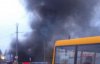 В столице загорелись здания возле завода
