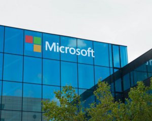 Microsoft агресивно переводить клієнтів на новий Windows